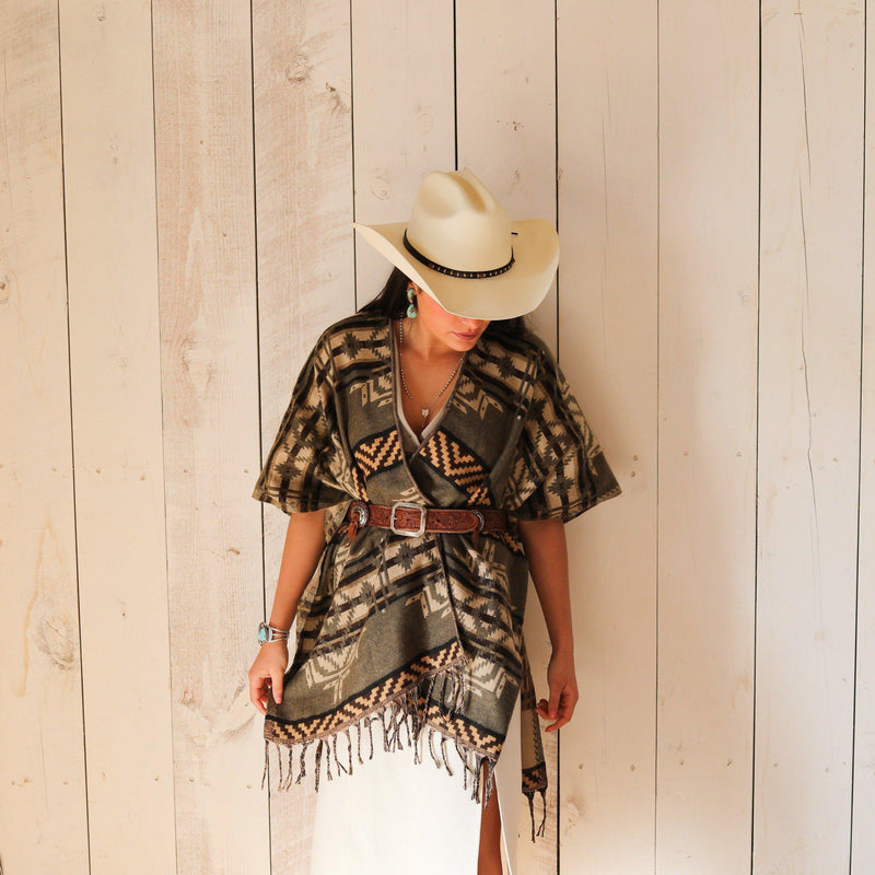 Poncho Shawl Verde - Fringe Trim - Good Tidings
