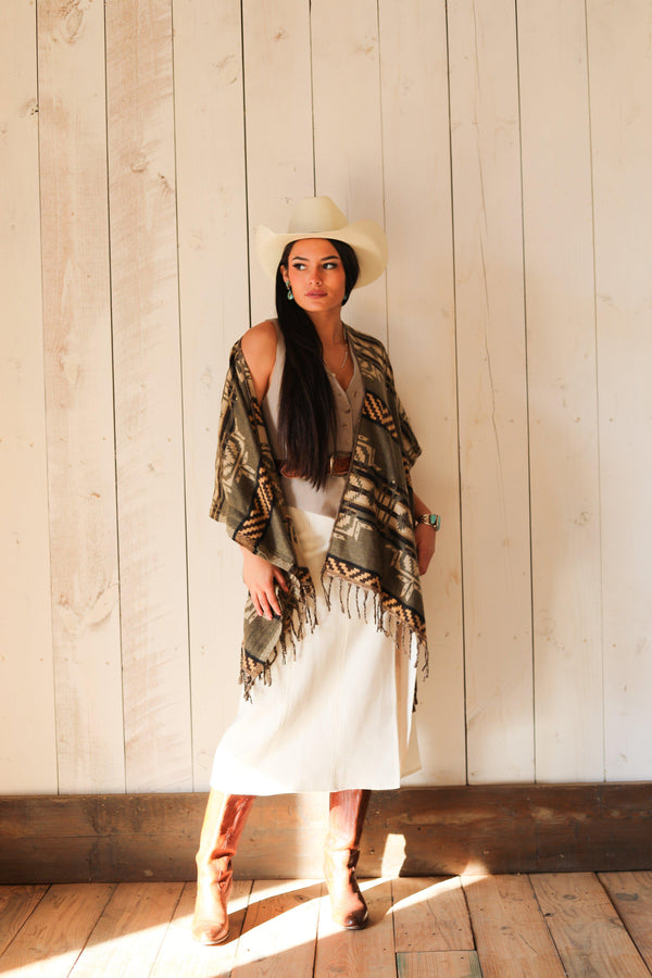 Poncho Shawl Verde - Fringe Trim - Good Tidings